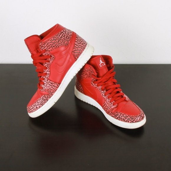 Authenticity Guaranteed NIKE Jordan 1 Retro Red Elephant Print Sneakers - Picture 2 of 15